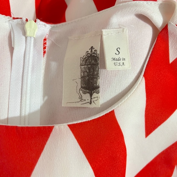 Everly Chevron Mini Shift Dress - Picture 5 of 7